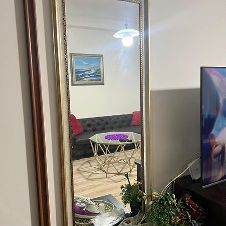 Ergi'S Studio Apartment Tirana Esterno foto